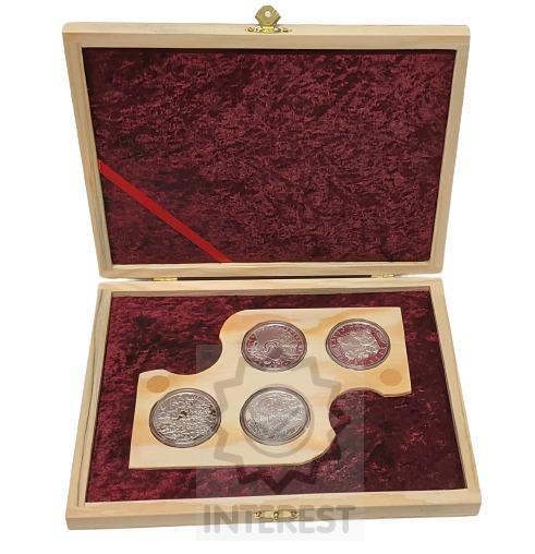 Dřevěná etue na 4 x pamětní minci 500 Kč