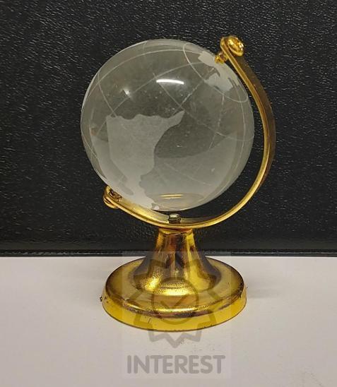 Skleněný dekorativní globus ve zlaté barvě