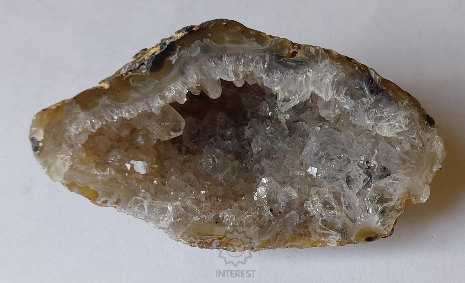 Peříčkový achát s krystalky křišťálu z Brazílie 112,65gr.