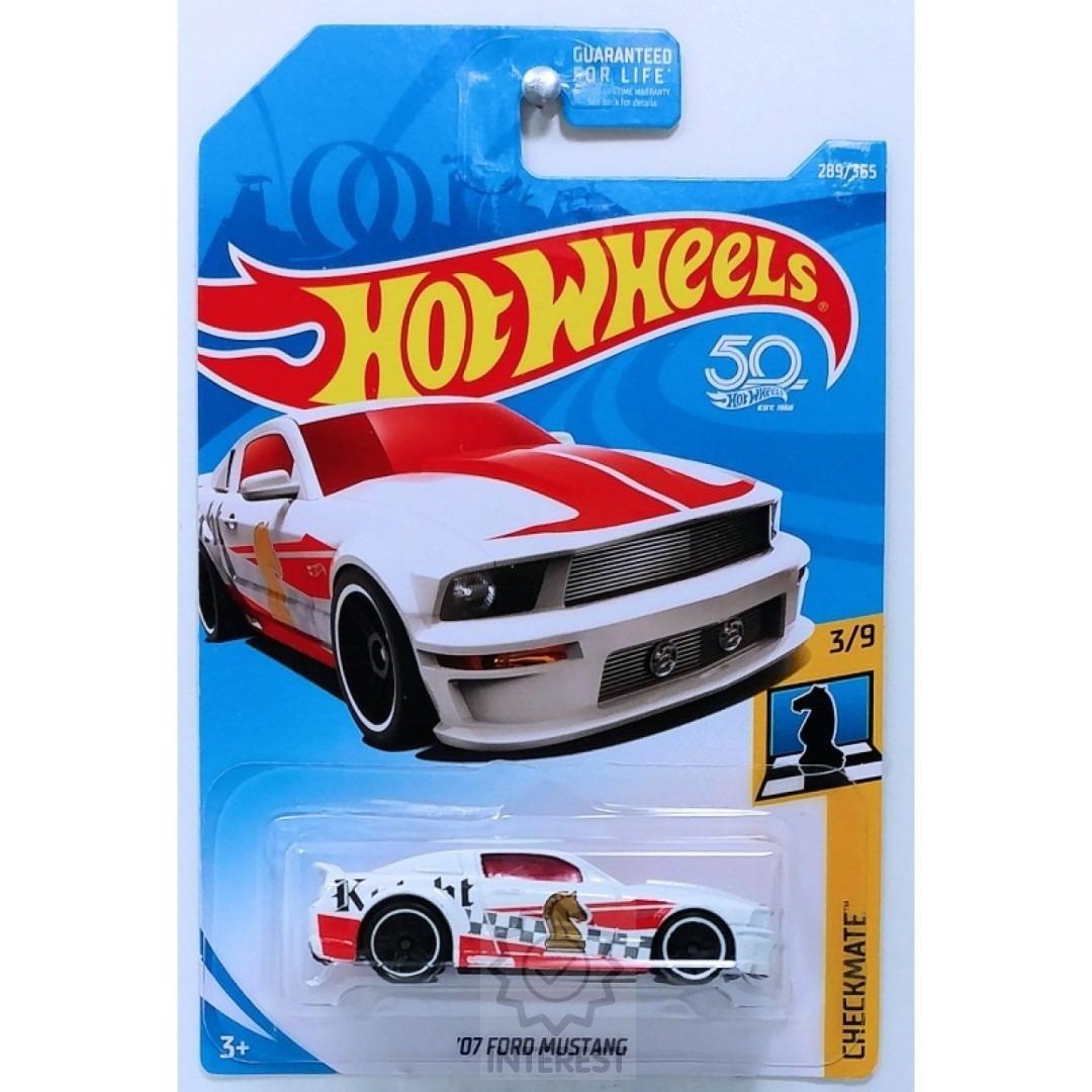 Hot Wheels angličák - 07 FORD MUSTANG, Mattel FJY92.