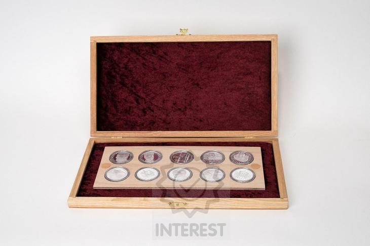 Dřevěná etue na 10 x pamětní mince 500 Kč do průměru 45mm