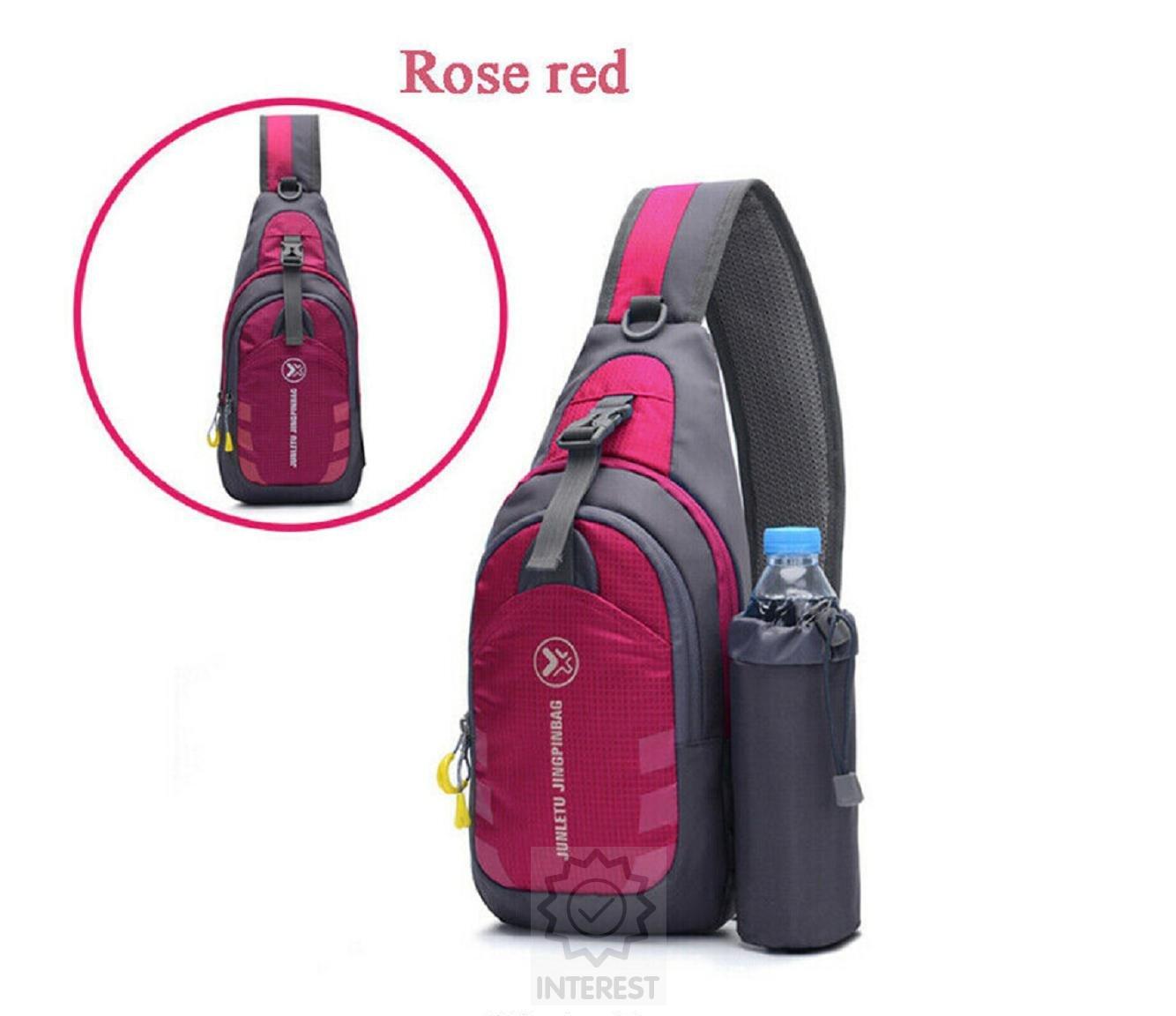 Sportovní batoh přes rameno voděodolný - UNISEX. Barva růžová..