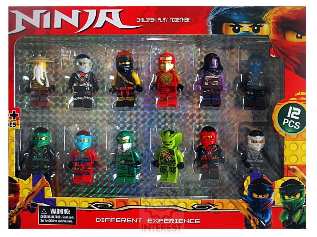 Sada 12 figurek NINJA + příslušenství.